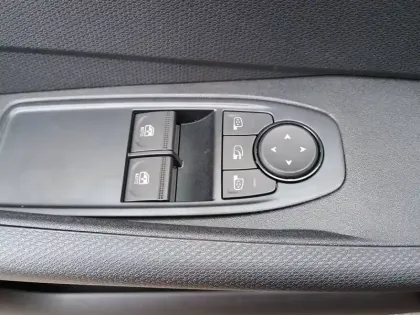 Photo 19 Renault Twingo  E-Tech Electrique 80 ch autonomie urbaine