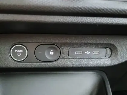 Photo 41 Renault Twingo  E-Tech Electrique 80 ch autonomie urbaine