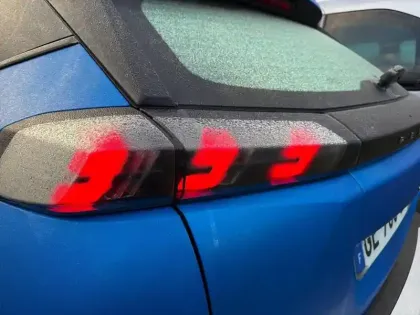 Photo 56 Peugeot 2008  BlueHDi 110 S&S BVM6