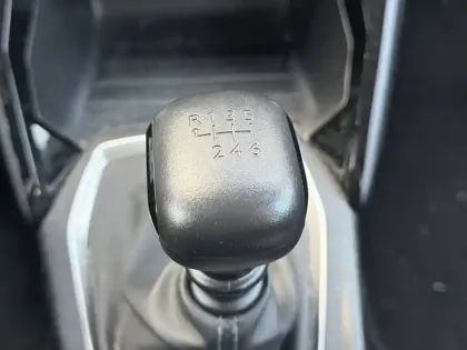 Photo 33 Peugeot 2008  BlueHDi 110 S&S BVM6