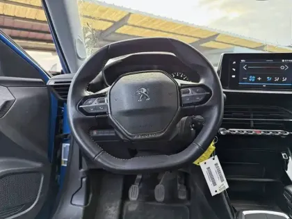 Photo 48 Peugeot 2008  BlueHDi 110 S&S BVM6