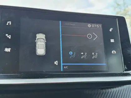 Photo 57 Peugeot 2008  BlueHDi 110 S&S BVM6