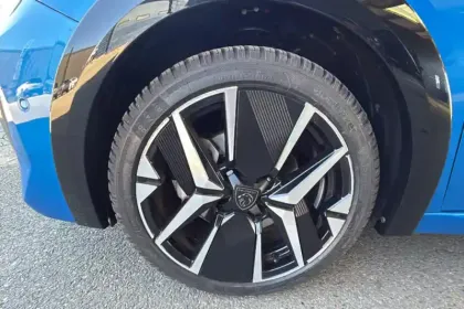 Photo 31 Peugeot 208 Gén. II Ph2 GT 5