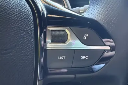 Photo 14 Peugeot 208 Gén. II Ph2 GT 5