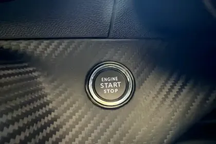 Photo 56 Peugeot 208  Hybrid 100 e-DCS6