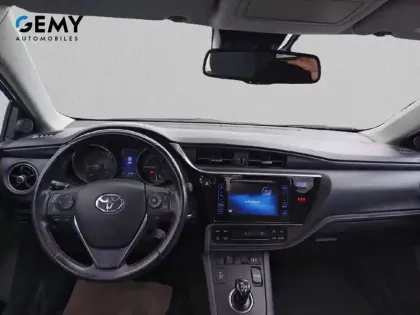 Photo 45 Toyota Auris  Hybride 136h