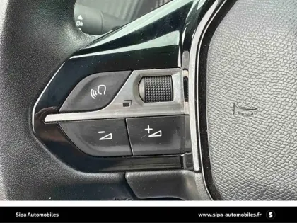 Photo 52 Peugeot 208  PureTech 75 S&S BVM5