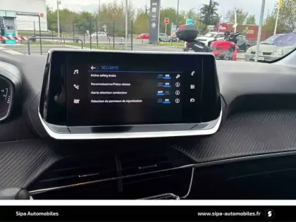 Photo 61 Peugeot 208  PureTech 75 S&S BVM5