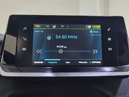 Photo 75 Peugeot 208  Electrique 50 kWh 136ch