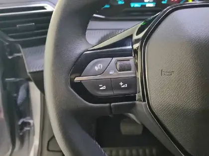 Photo 77 Peugeot 208  Electrique 50 kWh 136ch