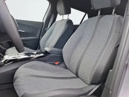 Photo 10 Peugeot 2008 Gén. II Ph2 Allure 5