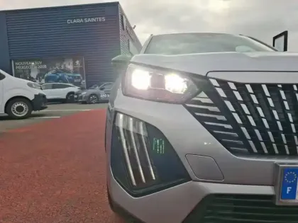 Photo 15 Peugeot 2008 Gén. II Ph2 Allure 5