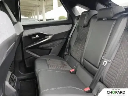 Photo 81 Peugeot 3008  Hybrid 136 e-DCS6