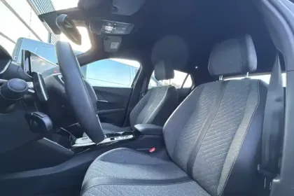 Photo 41 Peugeot 2008 Gén. II Ph2 Allure 5