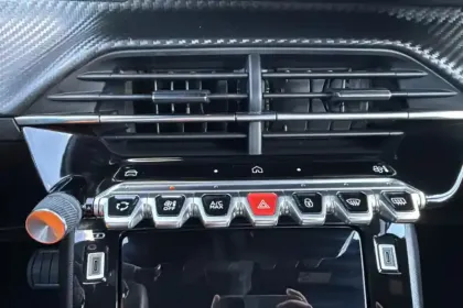 Photo 54 Peugeot 2008 Gén. II Ph2 Allure 5