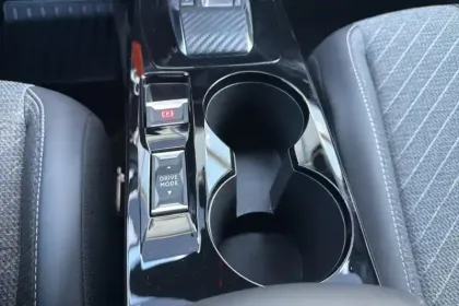 Photo 57 Peugeot 2008 Gén. II Ph2 Allure 5