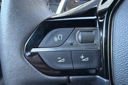 Photo 12 Peugeot 2008 Gén. II Ph2 Allure 5