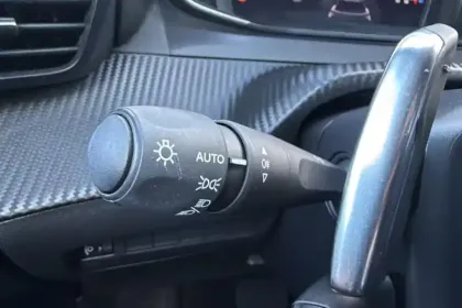 Photo 48 Peugeot 2008 Gén. II Ph2 Allure 5