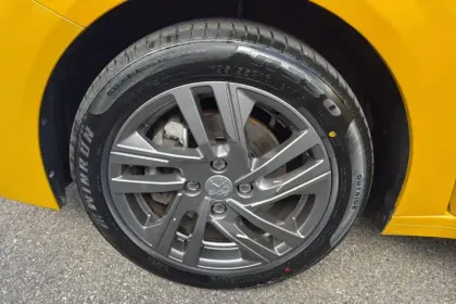 Photo 8 Peugeot 208 Gén. II Ph1 NG Style 5