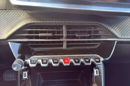 Photo 22 Peugeot 208 Gén. II Ph1 NG Style 5