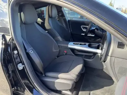 Photo 8 Mercedes CLA Gén. III (C174/C178) Ph1 AMG Line 4