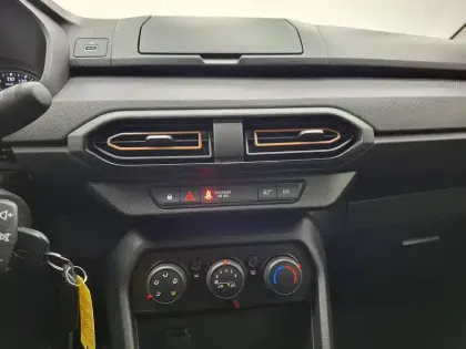 Photo 35 Dacia Sandero Gén. III (BJI) Ph2 Stepway Essential 5