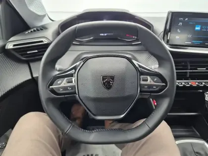 Photo 15 Peugeot 208 Gén. II Ph2 Style 5