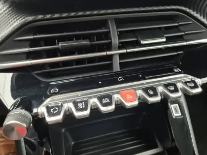 Photo 14 Peugeot 208 Gén. II Ph2 Style 5