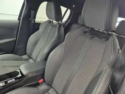 Photo 8 Peugeot 208  Hybrid 110 e-DCS6