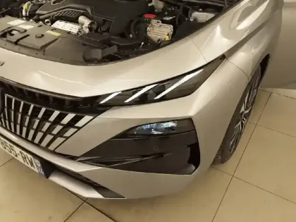 Photo 15 Peugeot 308  Hybrid 145 e-DCS6