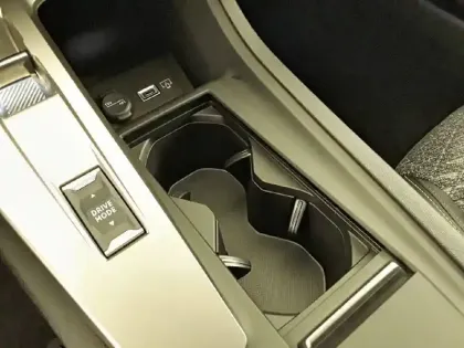 Photo 19 Peugeot 308  Hybrid 145 e-DCS6