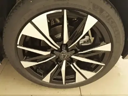 Photo 12 Peugeot 308  Hybrid 145 e-DCS6