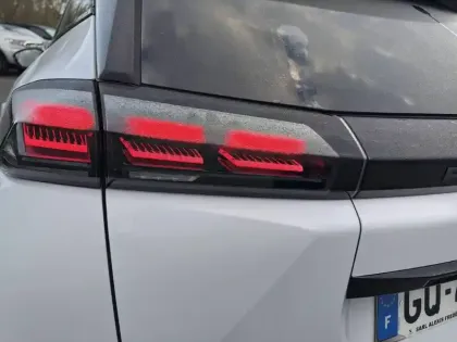 Photo 36 Peugeot 2008  BlueHDi 130 S&S EAT8