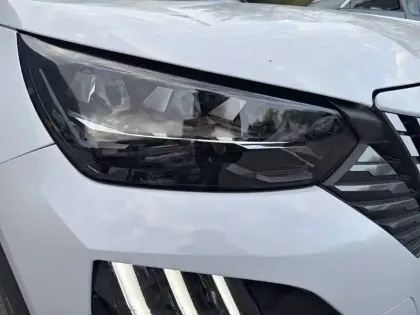 Photo 35 Peugeot 2008  BlueHDi 130 S&S EAT8