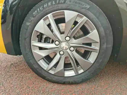 Photo 12 Peugeot 208 Gén. II Ph1 NG Style 5