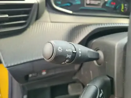 Photo 81 Peugeot 208  Electrique 50 kWh 136ch