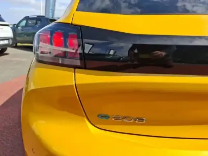 Photo 16 Peugeot 208 Gén. II Ph1 NG Style 5