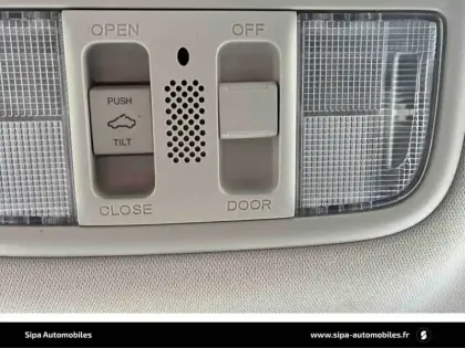 Photo 25 Honda Civic Gén. X Ph1 Exclusive 4