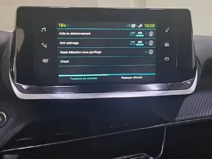 Photo 20 Peugeot 208  Electrique 50 kWh 136ch