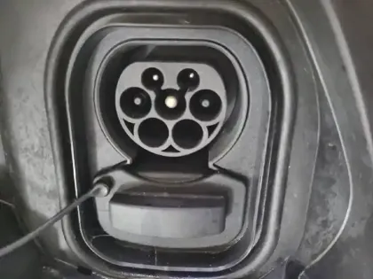 Photo 33 Peugeot 208  Electrique 50 kWh 136ch