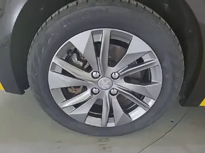 Photo 12 Peugeot 208  Electrique 50 kWh 136ch