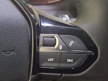 Photo 28 Peugeot 208  Electrique 50 kWh 136ch