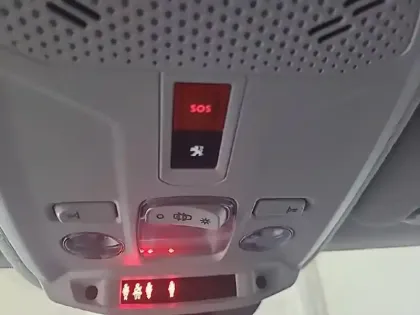 Photo 25 Peugeot 208  Electrique 50 kWh 136ch