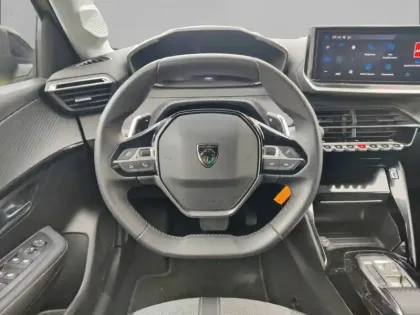 Photo 54 Peugeot 208  Hybrid 100 e-DCS6