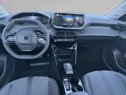 Photo 7 Peugeot 208  Electrique 54 kWh 156ch