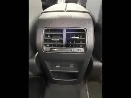 Photo 46 Peugeot 308  SW Hybrid 145 e-DCS6