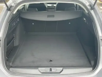 Photo 11 Peugeot 308  SW Hybrid 145 e-DCS6