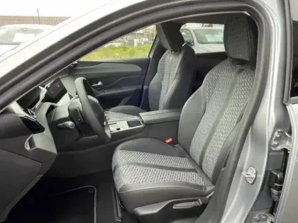 Photo 22 Peugeot 308  SW Hybrid 145 e-DCS6