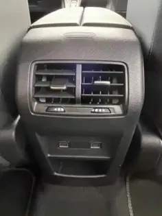 Photo 13 Peugeot 308  SW Hybrid 145 e-DCS6