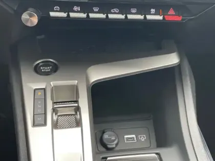 Photo 12 Peugeot 308  SW Hybrid 145 e-DCS6